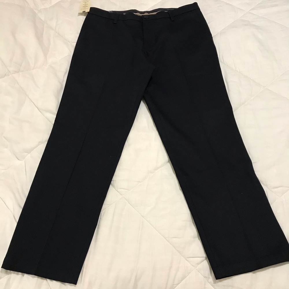 NWT Men’s Dockers Signature Khaki Straight Fit